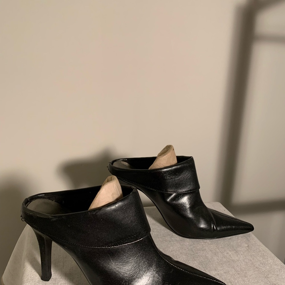 Black leather UNLISTED high heel mules 61/2